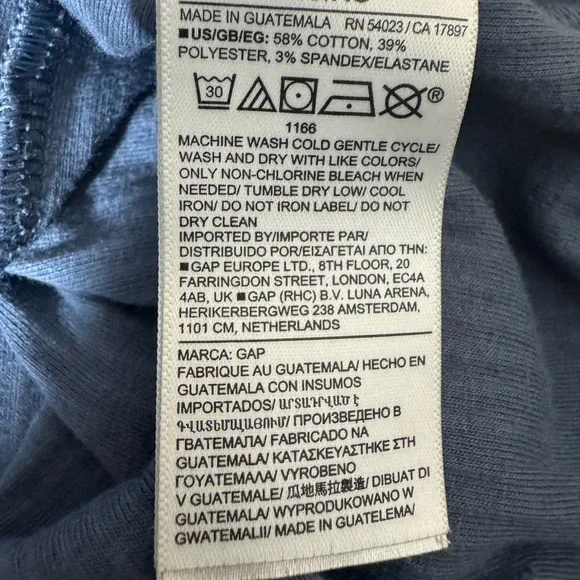 GAP Women’s Bundle (2) of Tank Tops - 
(1) Black/White and (1) Blue Size XL - Picture 13 of 13